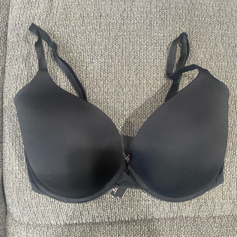 Victoria’s Secret Black Bra